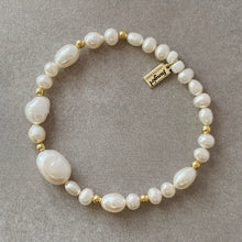 Load image into Gallery viewer, Pearl and Gold Bracelet