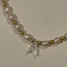 Load image into Gallery viewer, Pearly letter necklace